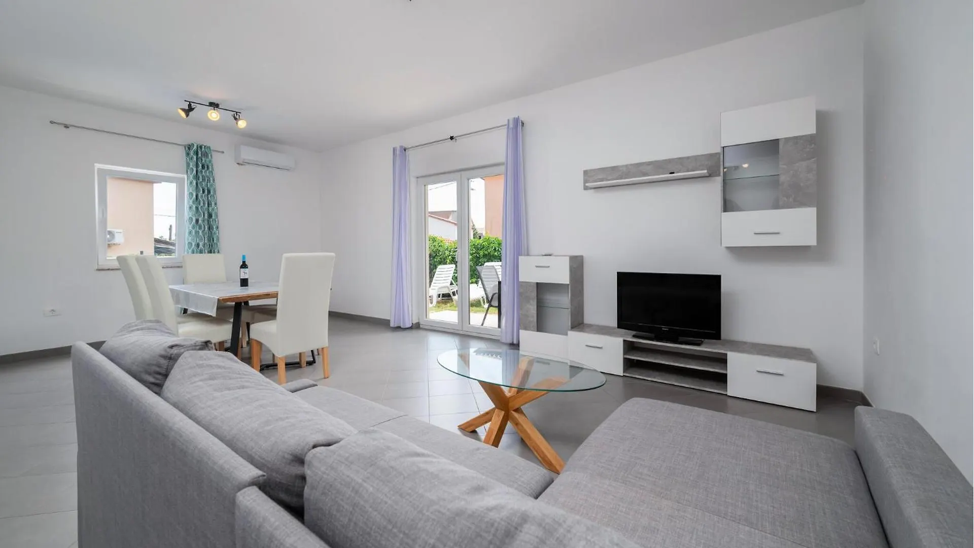 Beautiful Home In Medulin With Wifi