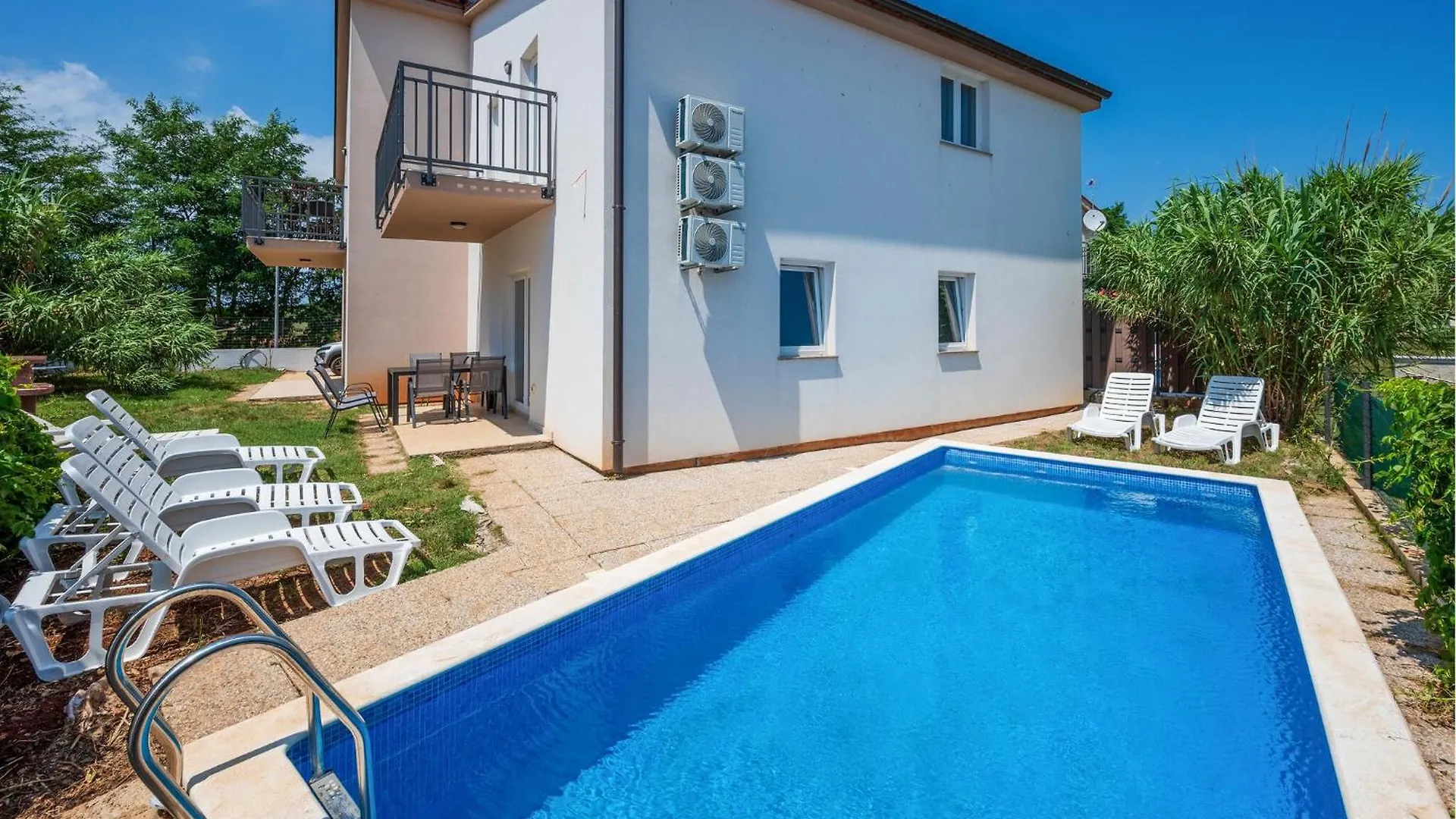 Beautiful Home In Medulin With Wifi